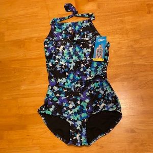 🌊 NWT Women’s one piece Speedo bathing suit 🌊
